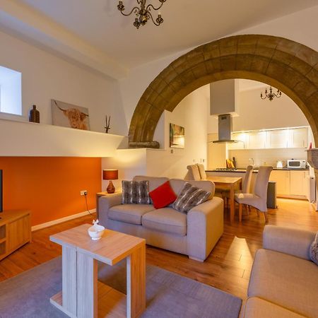 פורט אוגוסטוס Abbey Church Upper North Aisle Luxury Self Catering 2 Bedroom Apartments מראה חיצוני תמונה