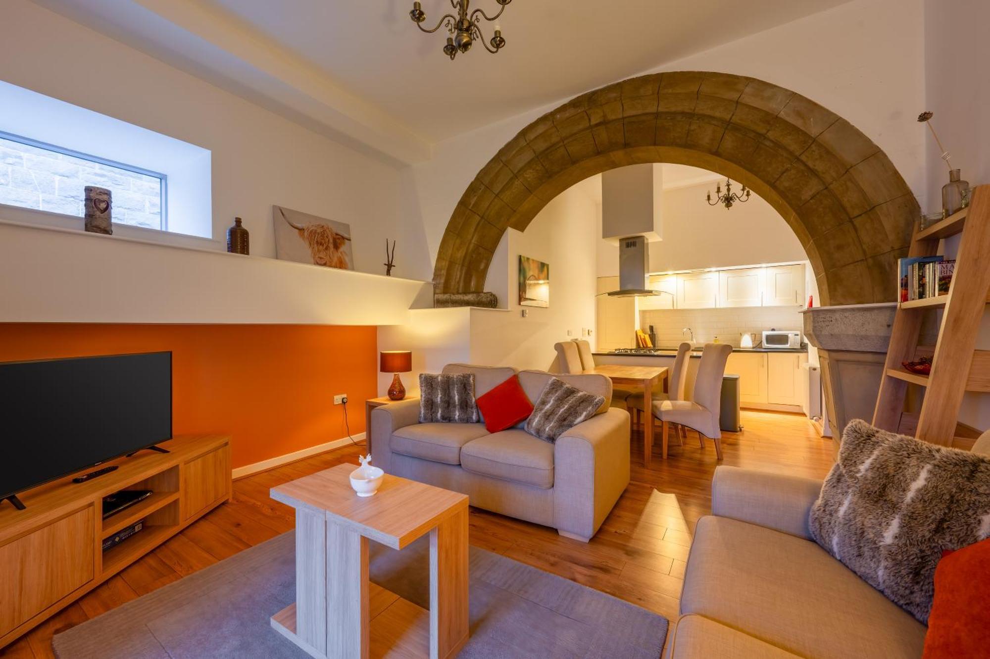 פורט אוגוסטוס Abbey Church Upper North Aisle Luxury Self Catering 2 Bedroom Apartments מראה חיצוני תמונה