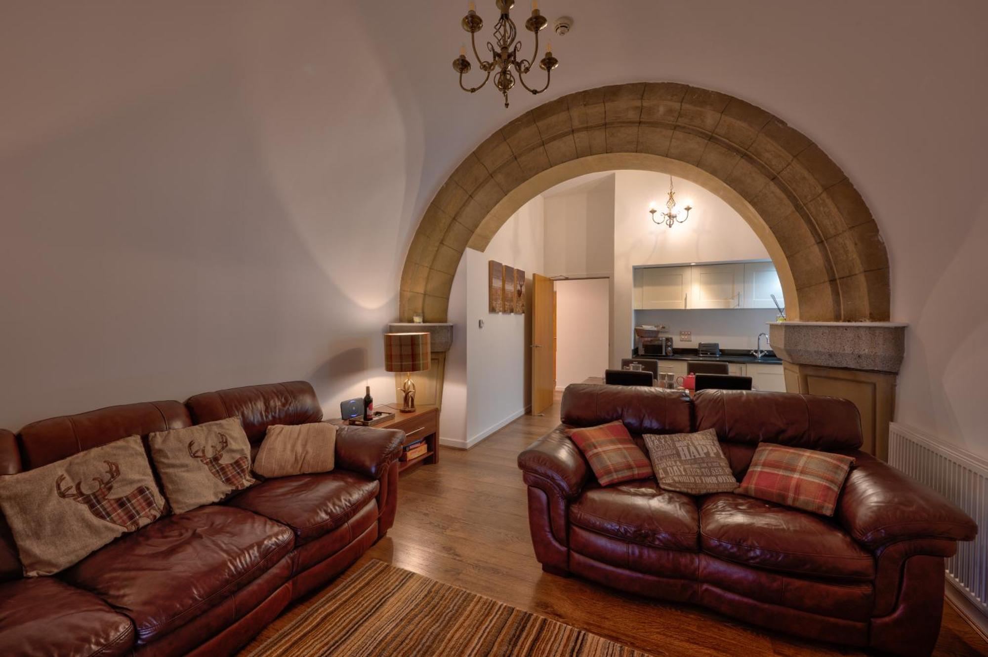 פורט אוגוסטוס Abbey Church Upper North Aisle Luxury Self Catering 2 Bedroom Apartments מראה חיצוני תמונה