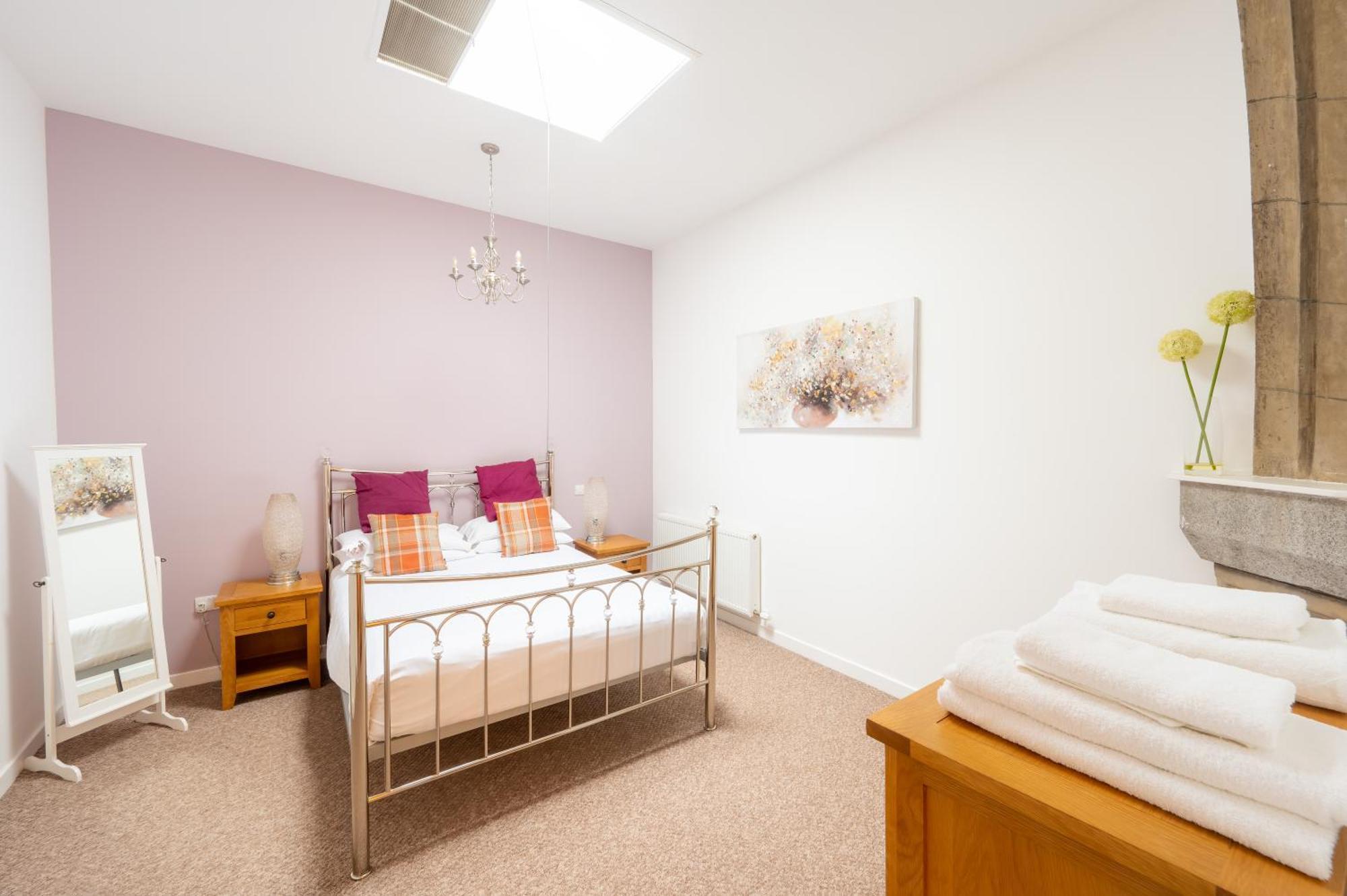 פורט אוגוסטוס Abbey Church Upper North Aisle Luxury Self Catering 2 Bedroom Apartments מראה חיצוני תמונה